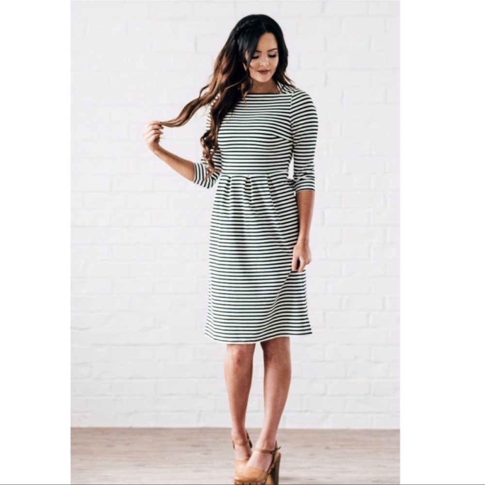 Mikarose Black and White Striped boatneck dress size large- has stretch!